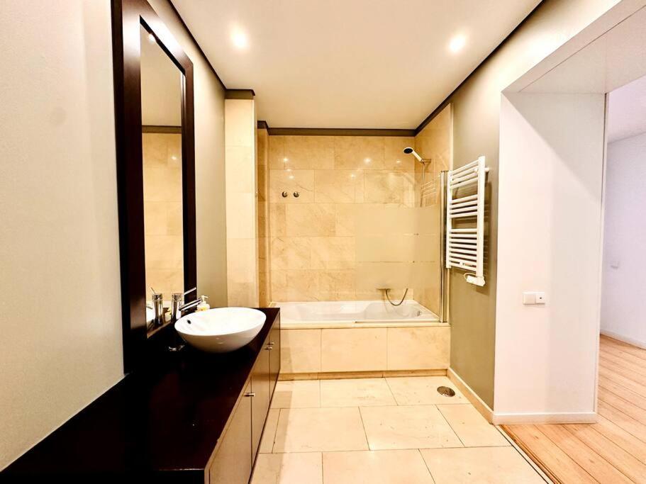 Lucky Alameda Apartment Lisbon Exterior photo